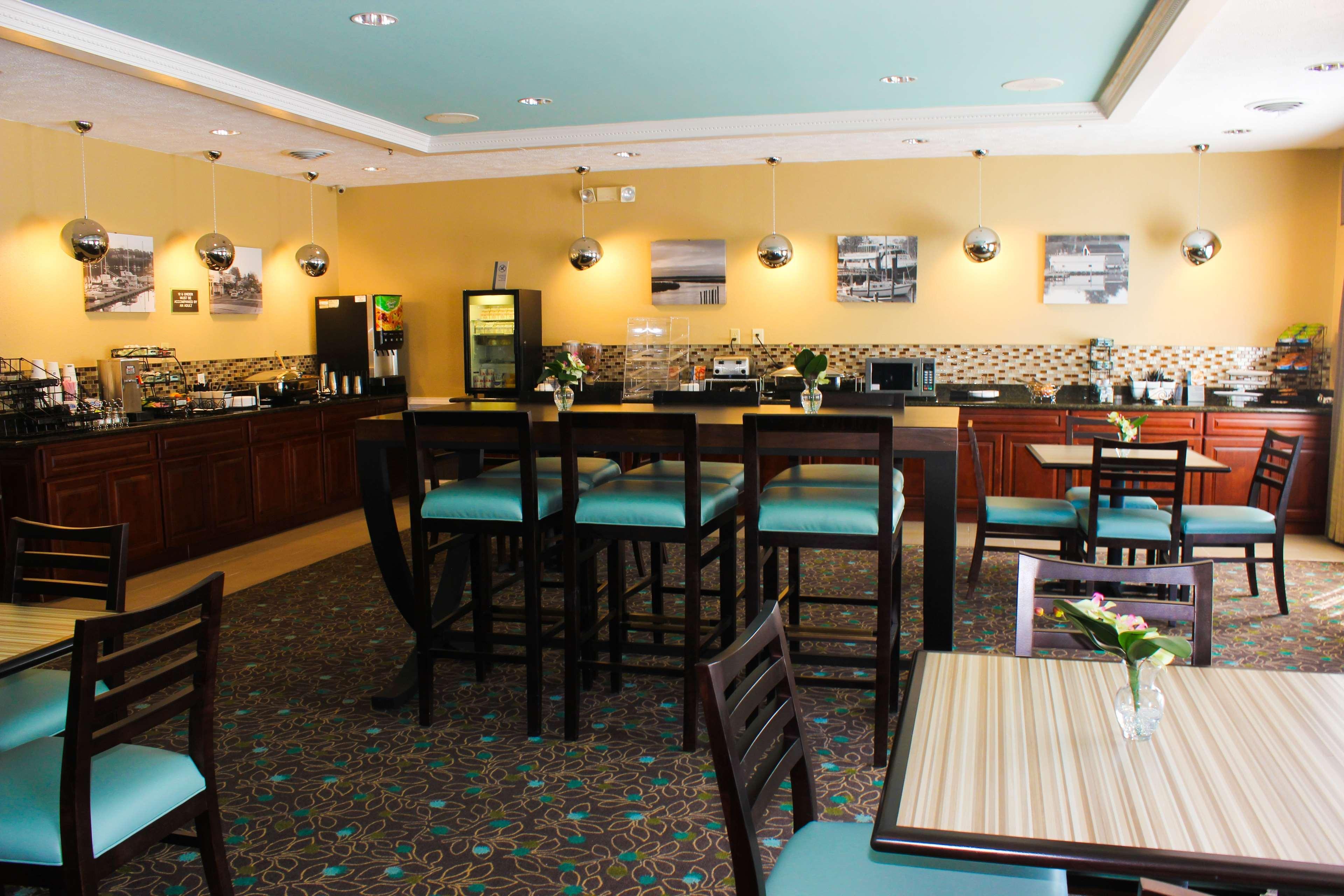 Holiday Inn Express Kilmarnock Bagian luar foto