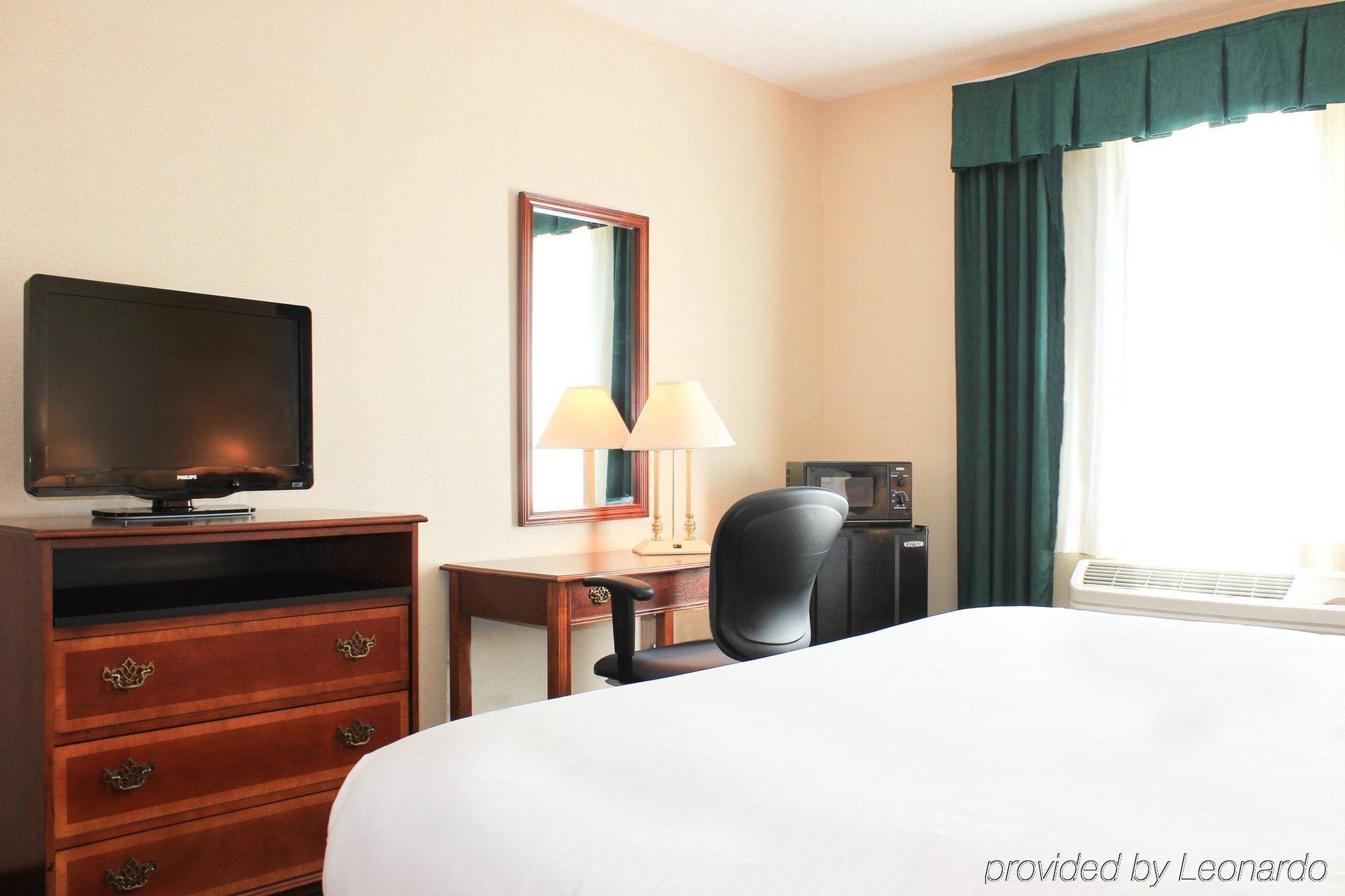Holiday Inn Express Kilmarnock Bagian luar foto