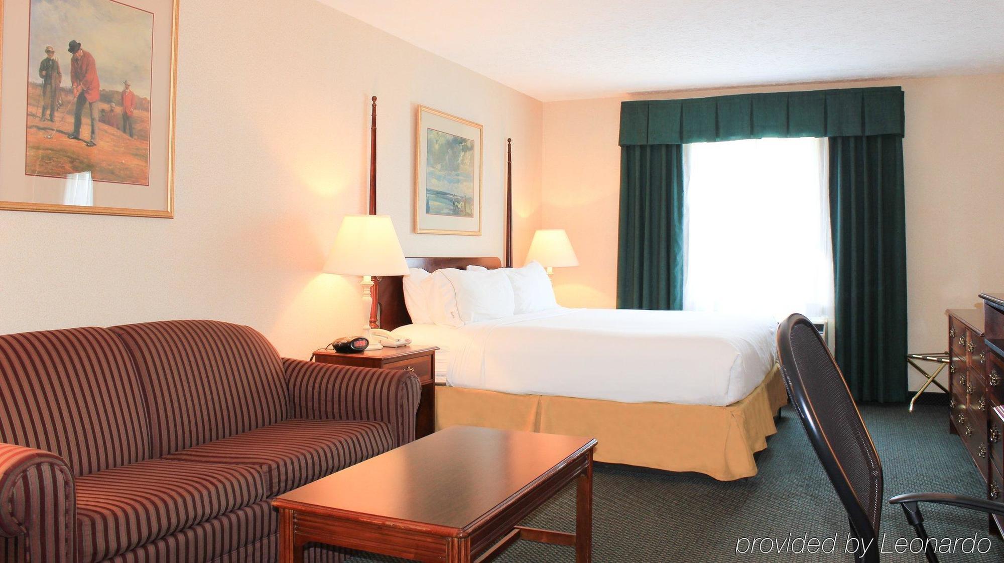 Holiday Inn Express Kilmarnock Bagian luar foto